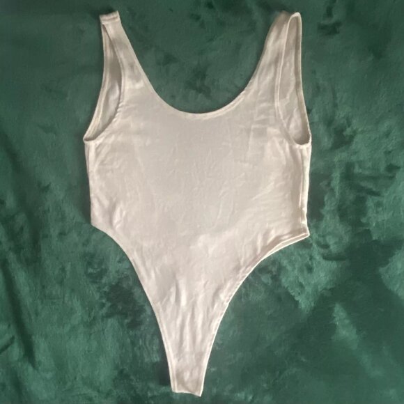 Laina Rauma Sold-Out RELAXED THONG BODYSUIT / LATTE - MEDIUM - Picture 5 of 11